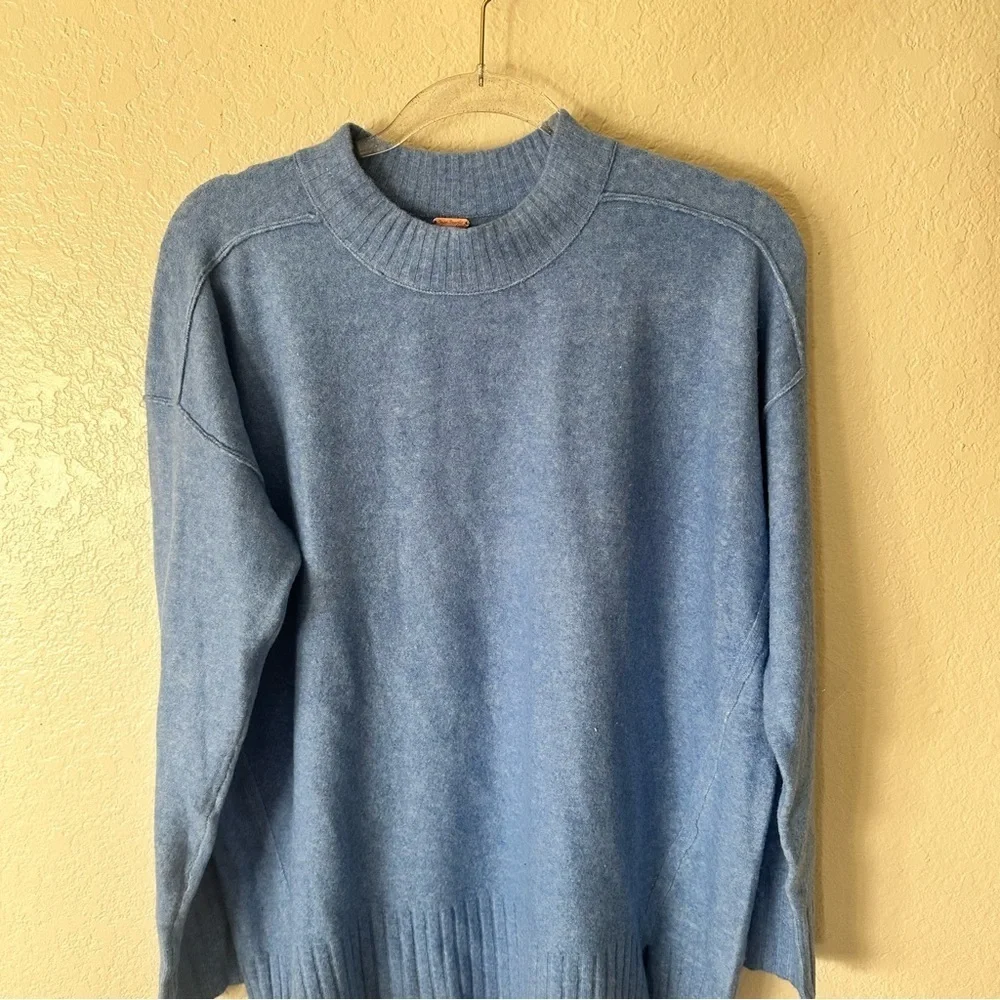 New free people Phoebe High-Low Tunic Sweater blue size XS